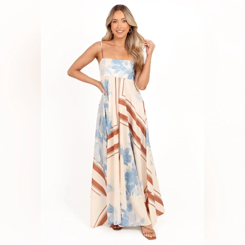 new Petal and Pup ELANOR MAXI DRESS - PALE BLUE PRINT